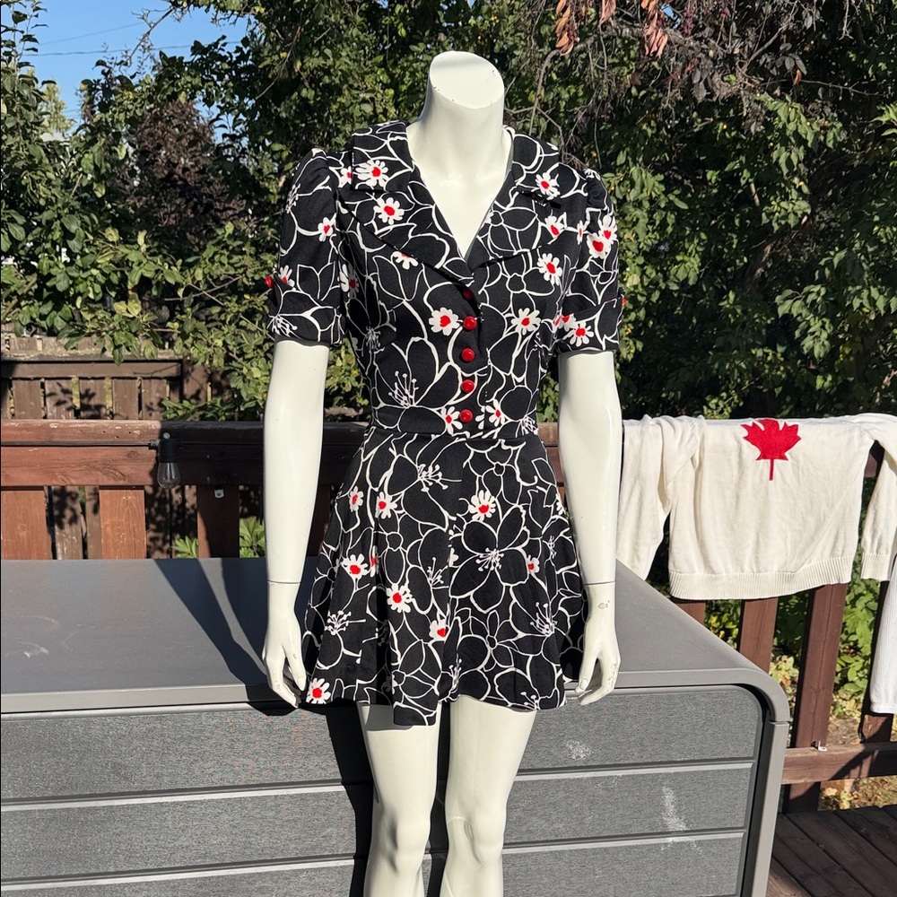 VTG 60s black, red Floral Mini Dress Boho Cottagecore fit n flare pin up girl